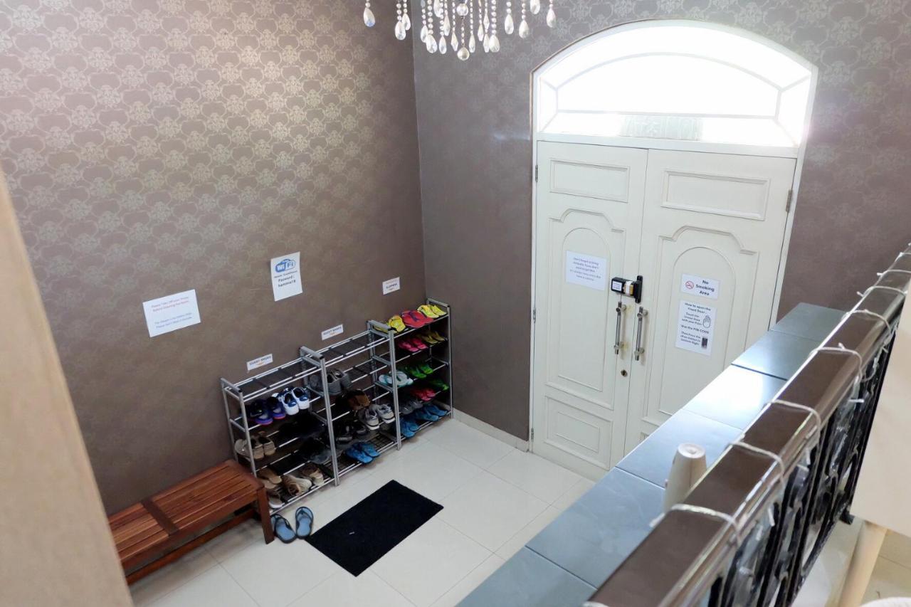 Homiestay Jakarta Exterior photo